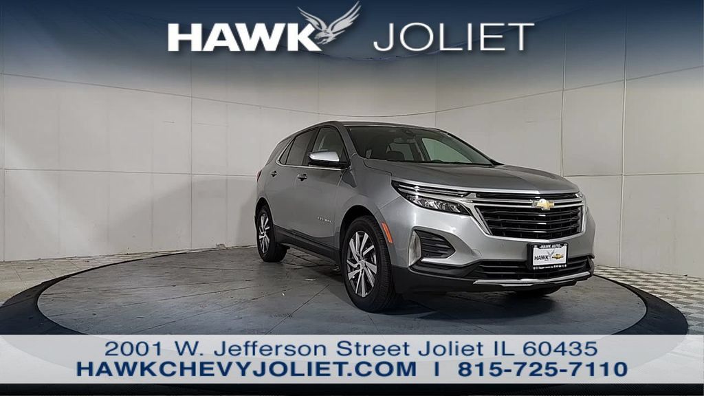 Used 2024 Chevrolet Equinox LT FWD image 2