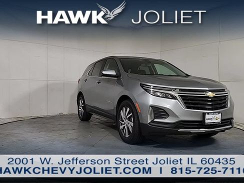 Used 2024 Chevrolet Equinox LT FWD image 2