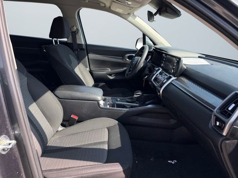 Used 2022 Kia Sorento LX FWD image 18