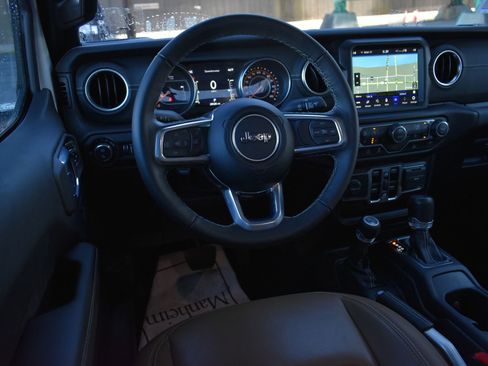 Used 2022 Jeep Gladiator Overland w/ Popular Equipment Package image 15