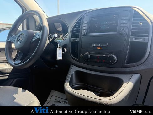 Used 2023 Mercedes-Benz Metris image 26