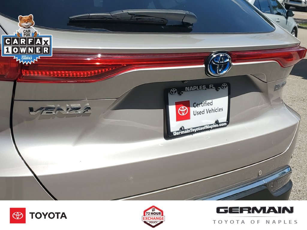 Used 2024 Toyota Venza Limited AWD/4WD image 17