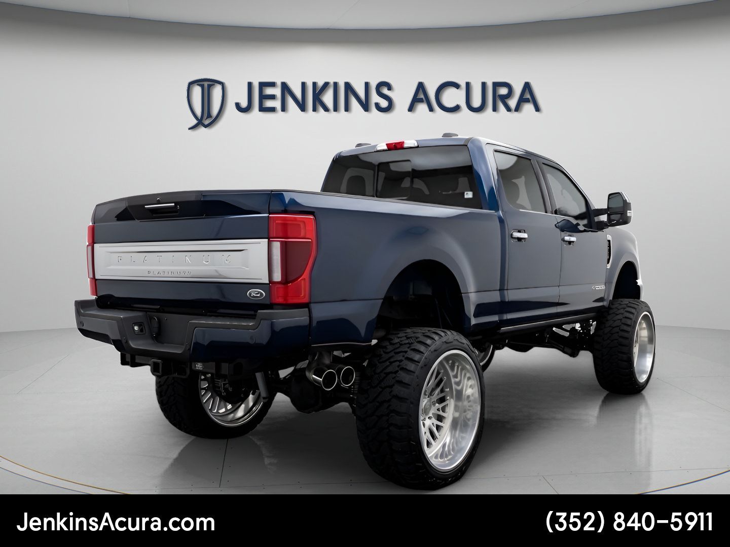 Used 2022 Ford F350 Platinum AWD/4WD image 2
