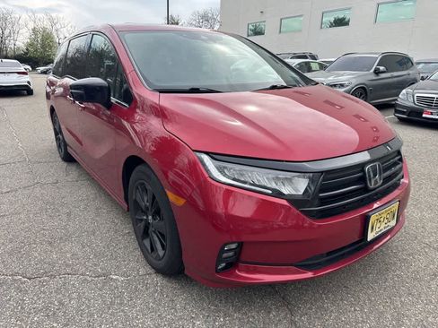 Used 2023 Honda Odyssey Sport image 5