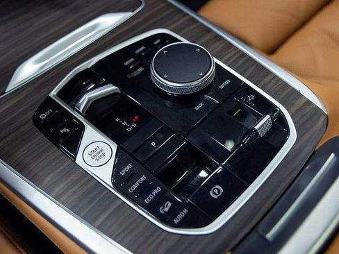 Certified 2023 BMW X7 xDrive40i w/ M Sport Package image 19