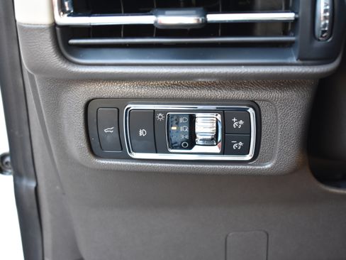 Used 2020 Lincoln Corsair Reserve w/ Elements Package image 16