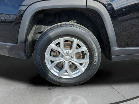 Used 2023 Jeep Grand Cherokee L Limited image 29