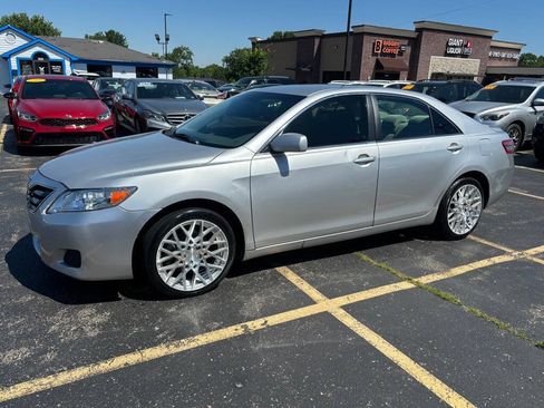 Used 2011 Toyota Camry FWD image 5