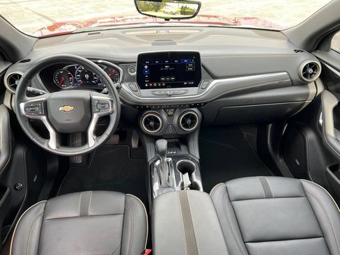 Used 2025 Chevrolet Blazer Premier w/ Driver Confidence II Package FWD image 27