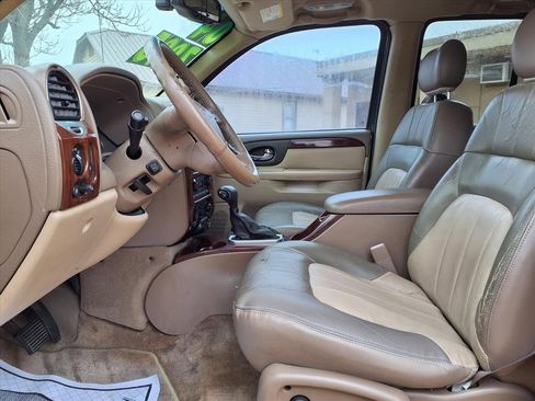 Used 2004 GMC Envoy SLT image 12