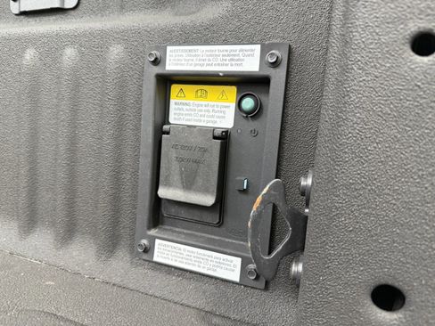 Used 2023 Ford F450 Platinum image 10