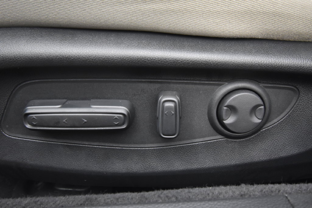 Used 2023 Honda Accord EX image 23
