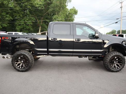 Used 2019 Ford F250 Lariat w/ Lariat Ultimate Package AWD/4WD image 4