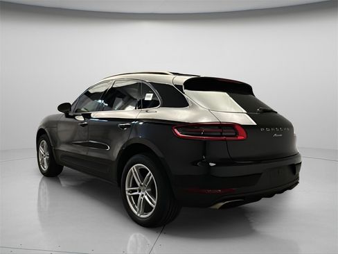 Used 2017 Porsche Macan image 6