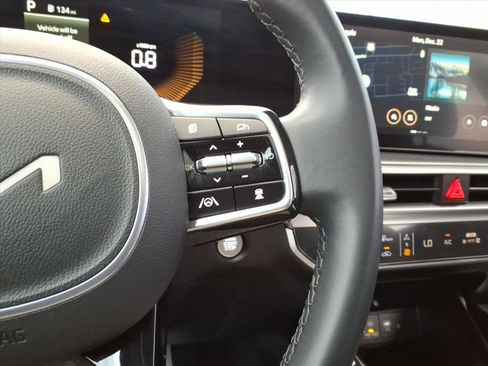 Used 2025 Kia Sorento S w/ Panoramic Sunroof Package image 19