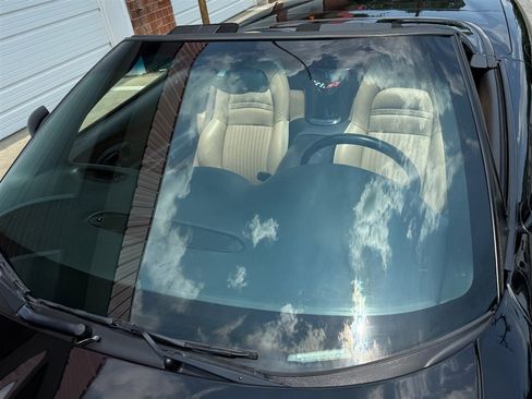 Used 2002 Chevrolet Corvette Convertible w/ Preferred Equipment Group1 image 16