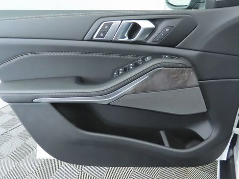 Used 2026 BMW X5 xDrive40i w/ Premium Package AWD/4WD image 26