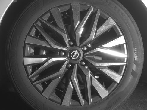 Used 2025 Nissan Altima 2.5 SV image 12