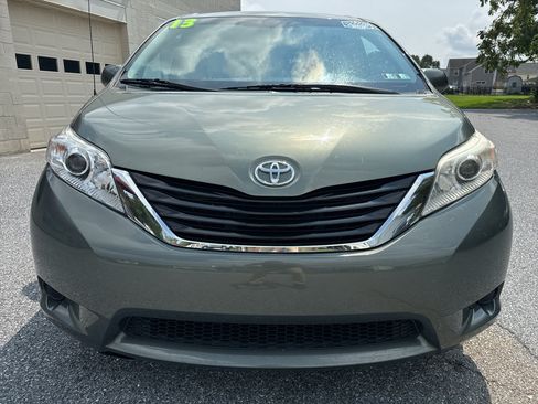 Used 2013 Toyota Sienna LE w/ Towing Pkg FWD image 8