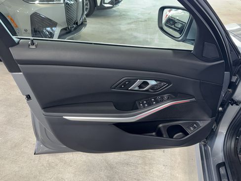 Used 2025 BMW 330i Sedan RWD image 17