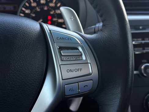 Used 2017 Nissan Altima 2.5 SR FWD image 25