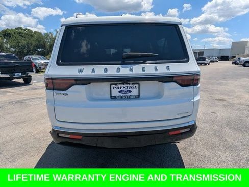 Used 2024 Jeep Wagoneer L Series II w/ Flexible Seating Group RWD image 6