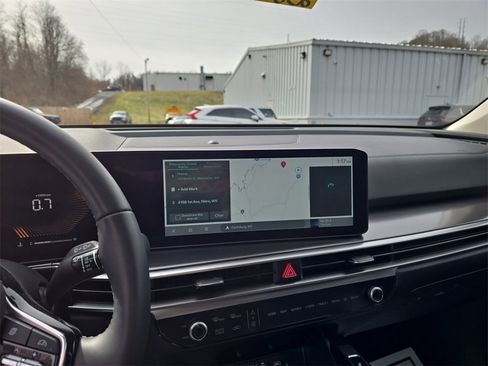 Used 2025 Kia Sorento S w/ Panoramic Sunroof Package image 22