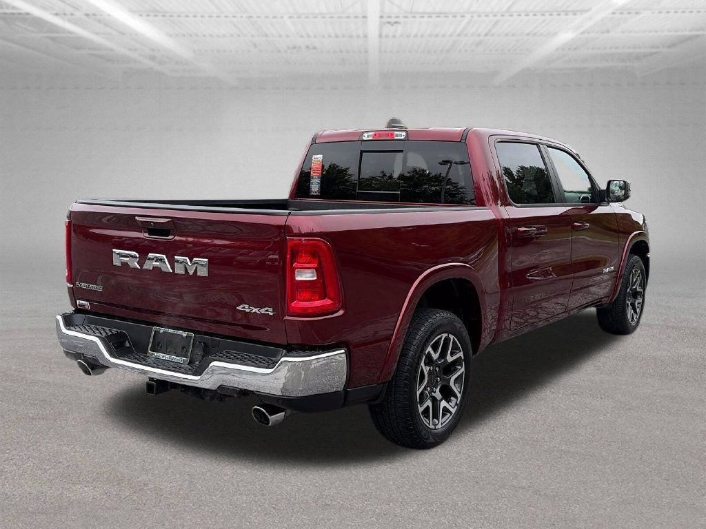 Used 2025 RAM 1500 Laramie AWD/4WD image 6