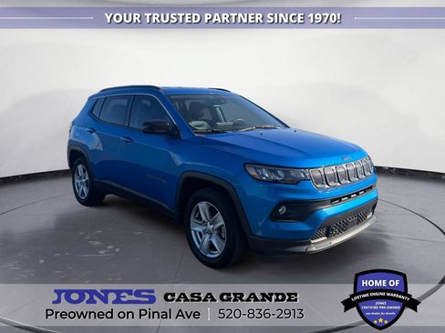 Used 2022 Jeep Compass Latitude FWD image 8