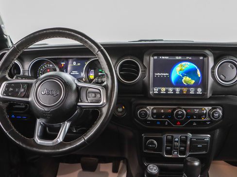 Used 2023 Jeep Wrangler Unlimited Sahara w/ Cold Weather Group AWD/4WD image 19
