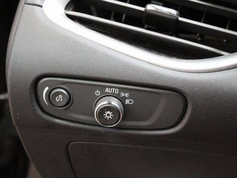 Used 2020 Chevrolet Malibu LS image 12