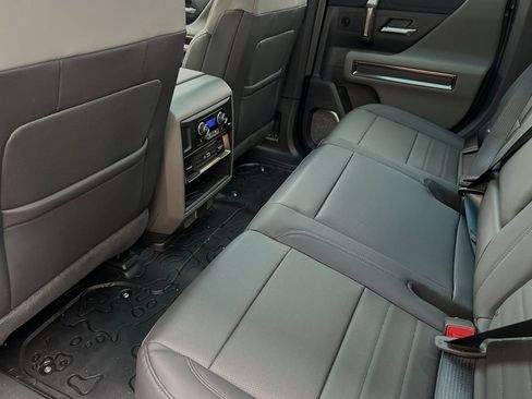 New 2025 GMC Hummer EV 3X w/ Battery Pack, 24 Module Pack image 10