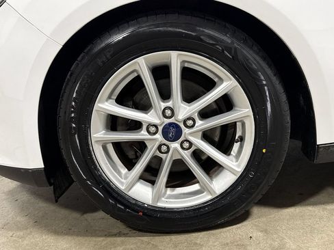 Used 2016 Ford Focus SE w/ Reverse Sensing Package FWD image 26