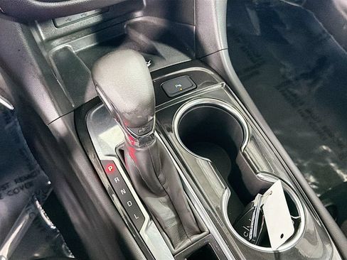 Used 2022 Chevrolet Equinox Premier w/ LPO, Floor Liner Package FWD image 17