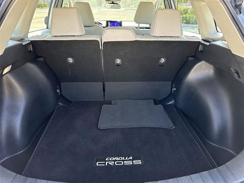 Used 2024 Toyota Corolla Cross L image 23