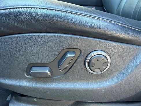 Used 2024 Genesis GV80 2.5T AWD/4WD image 23