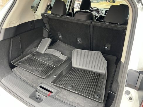 Certified 2024 Nissan Rogue SV image 27