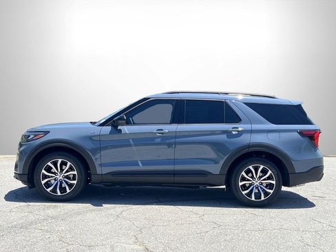 New 2026 Ford Explorer ST-Line w/ Premium Package RWD image 23