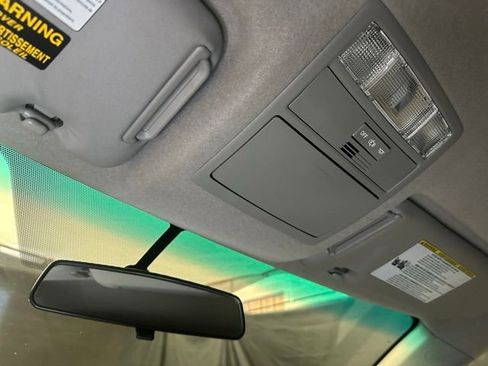 Used 2012 Toyota Highlander 4WD w/ Tech Pkg image 32