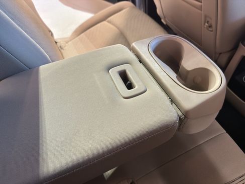 Used 2015 Dodge Journey SXT w/ Flexible Seating Group image 26