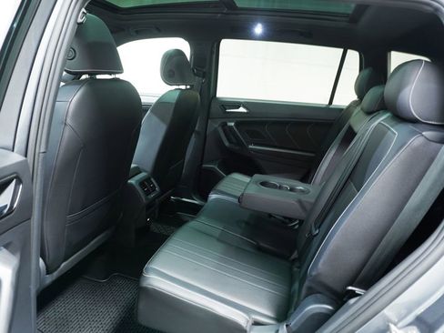 Used 2023 Volkswagen Tiguan SE R-Line image 12