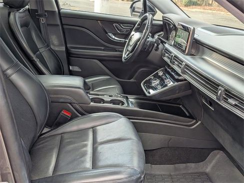 Used 2022 Lincoln Corsair FWD w/ Premium Package image 38