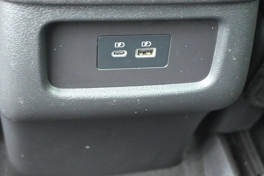 Used 2024 Nissan Pathfinder SL w/ SL Premium Package FWD image 19