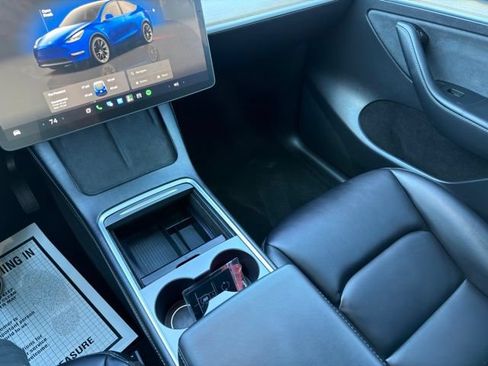 Used 2024 Tesla Model Y 2WD image 20