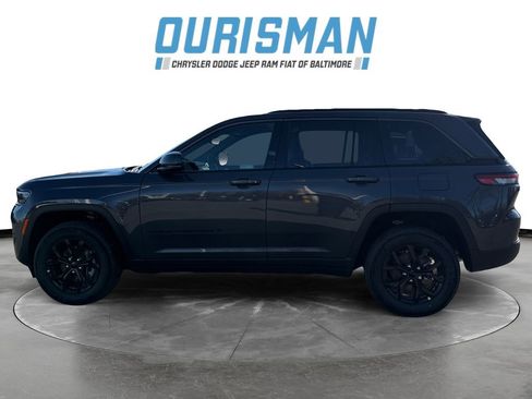 New 2026 Jeep Grand Cherokee Altitude image 3