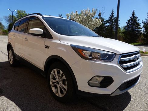 Used 2019 Ford Escape SEL FWD image 10