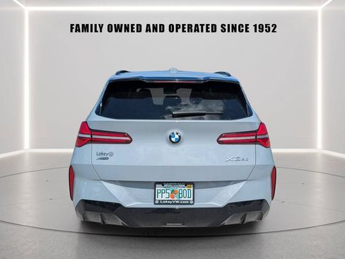 Used 2025 BMW X3 xDrive30i AWD/4WD image 5