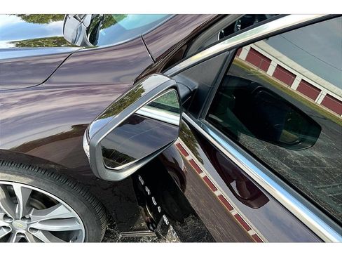 Used 2020 Chevrolet Malibu Premier FWD image 32