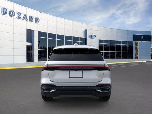 New 2026 Lincoln Nautilus Premier image 5