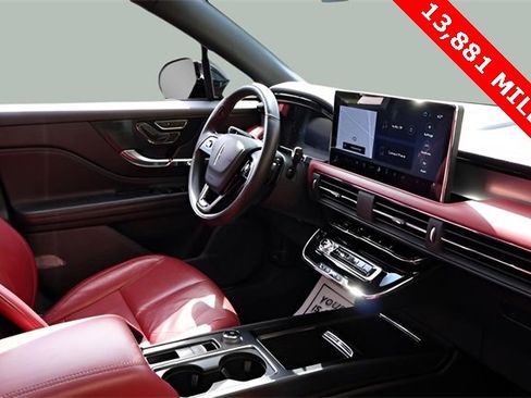 Used 2024 Lincoln Corsair Reserve w/ Equipment Group 201A image 17